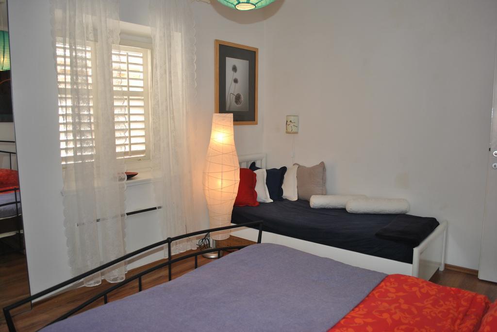 Apartment Optimist Makarska Room photo