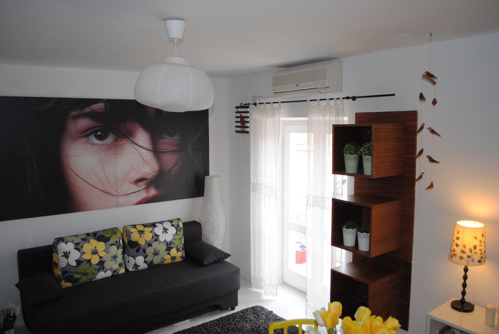Apartment Optimist Makarska Room photo