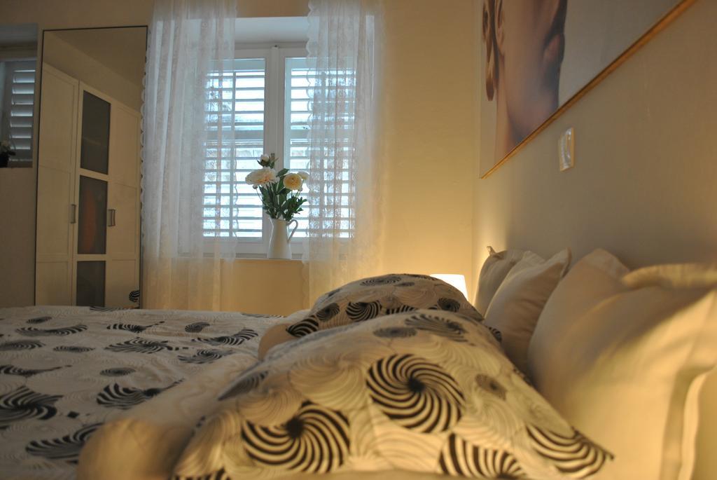 Apartment Optimist Makarska Room photo