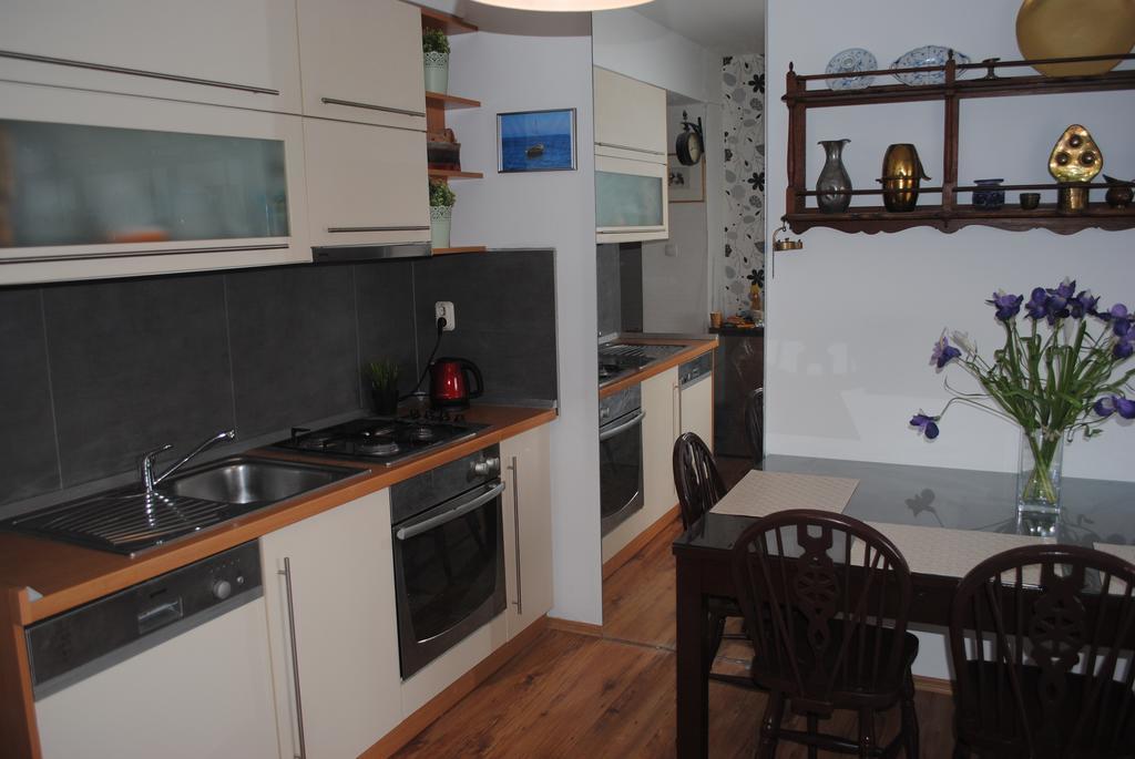 Apartment Optimist Makarska Room photo